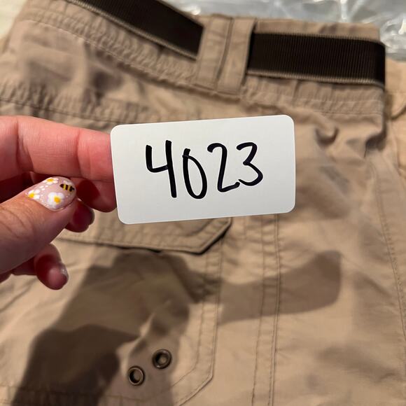 (NEEDS SIZE) REI Men's Convertible Zip Off Pants - Picture 10 of 10